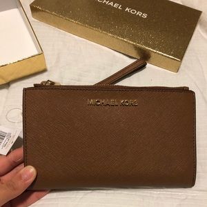 Micheal Kors Wristlet